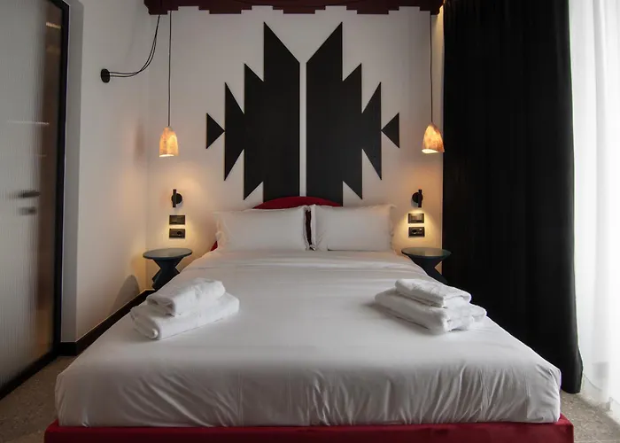 Bazaar Center Hotel Tirana