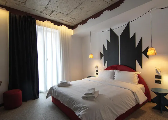 Bazaar Center Hotel Tirana