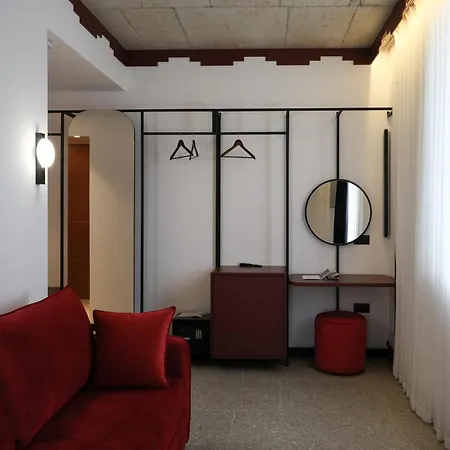 Bazaar Center Hotel